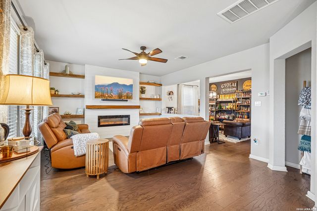 1344 LAUREN ST, New Braunfels, TX 78130