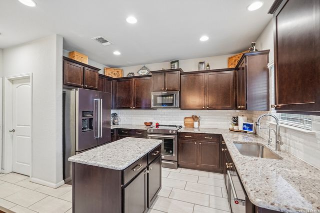 1344 LAUREN ST, New Braunfels, TX 78130