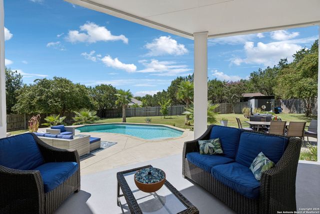 910 Silent Hollow, San Antonio, TX 78260