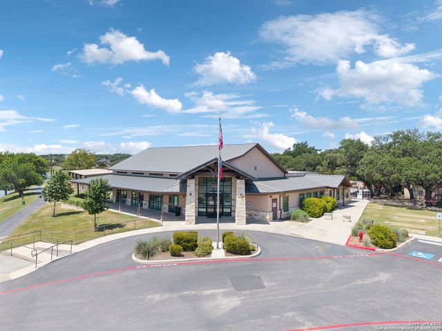 910 Silent Hollow, San Antonio, TX 78260