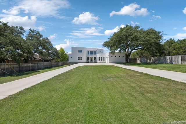 910 Silent Hollow, San Antonio, TX 78260