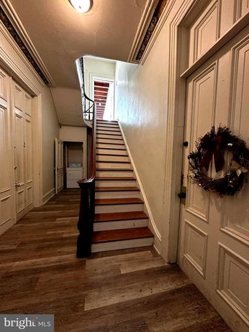 26 S STATE ST, Dover, DE 19901