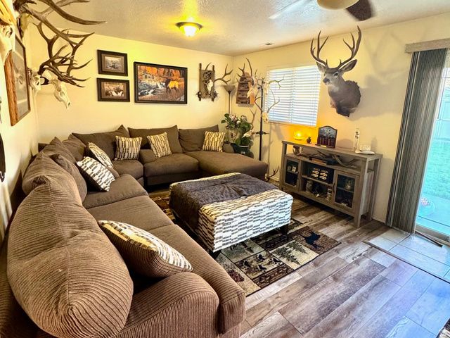 1616 N 725 W, Clinton, UT 84015