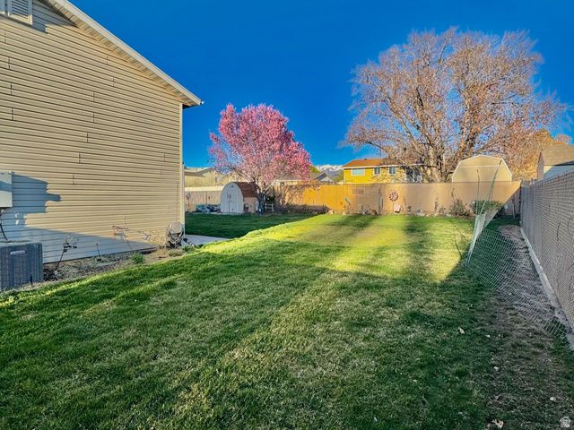 1616 N 725 W, Clinton, UT 84015