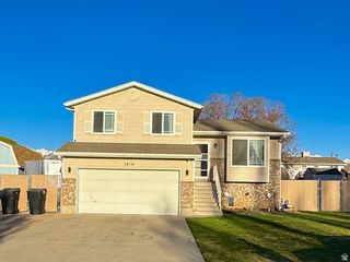 1616 N 725 W, Clinton, UT 84015