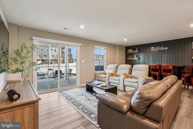 8002 QUAIL RISE LN, Laurel, MD 20723