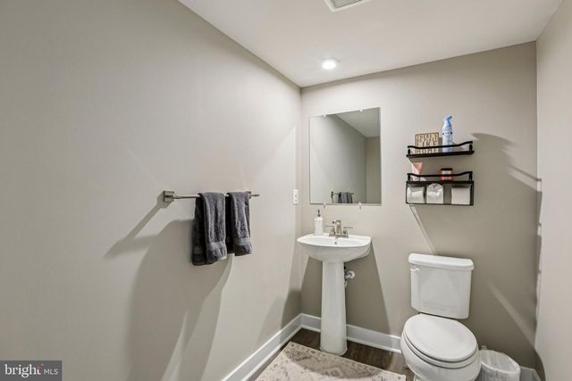 8002 QUAIL RISE LN, Laurel, MD 20723