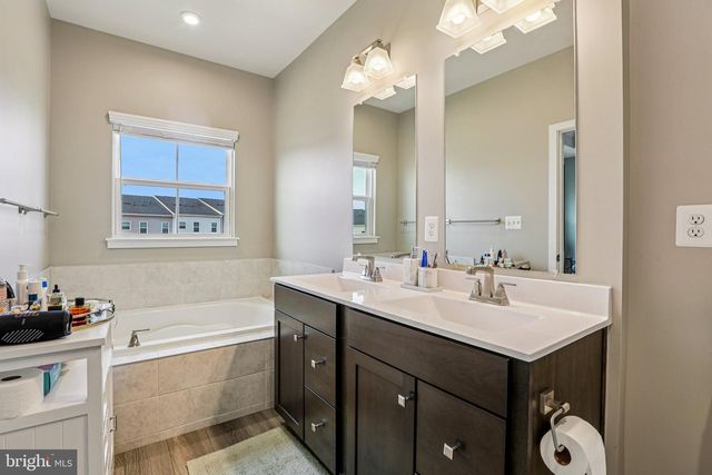 8002 QUAIL RISE LN, Laurel, MD 20723