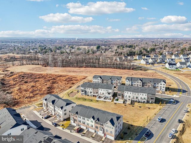 8002 QUAIL RISE LN, Laurel, MD 20723