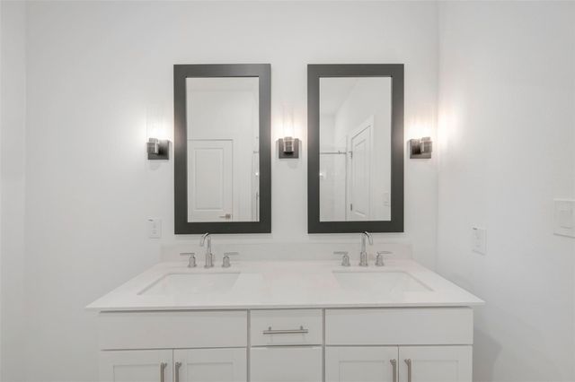 564 Day Station Drive, Dayton, TX 77535