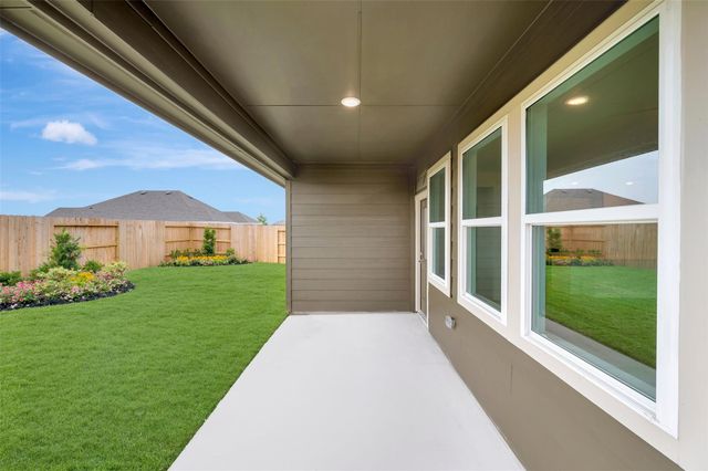 564 Day Station Drive, Dayton, TX 77535