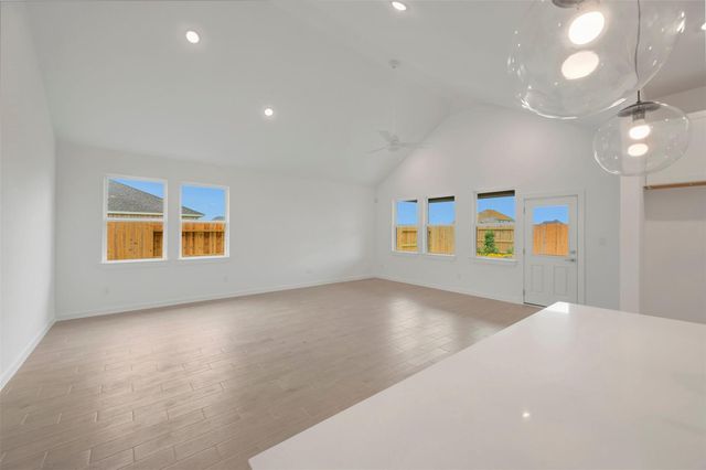564 Day Station Drive, Dayton, TX 77535