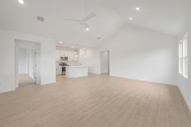 564 Day Station Drive, Dayton, TX 77535