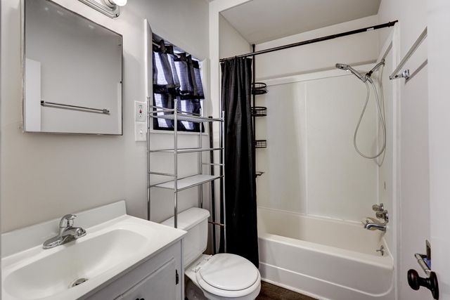 1324 E Hill Street, Joplin, MO 64801