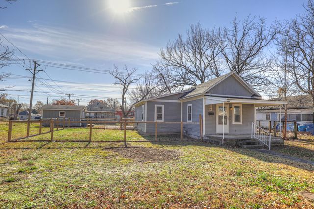 1324 E Hill Street, Joplin, MO 64801