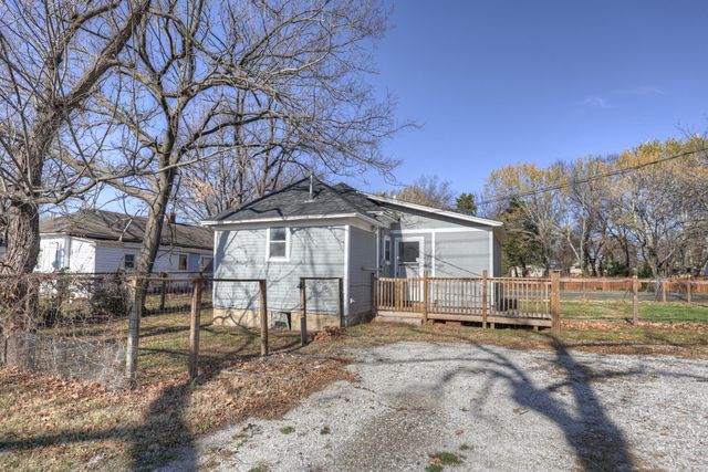 1324 E Hill Street, Joplin, MO 64801