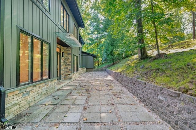 1204 Johnston Dr, Watchung Boro, NJ 07069