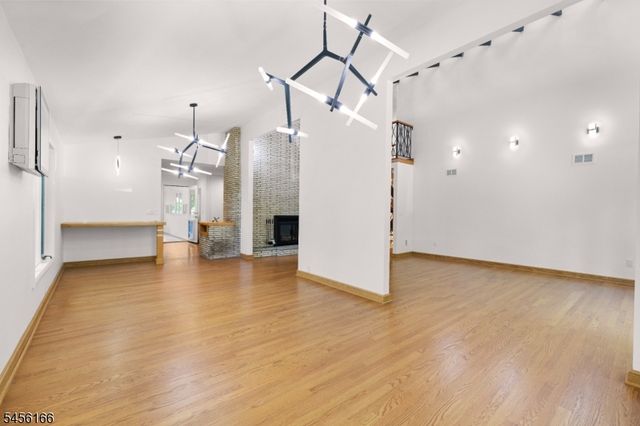 1204 Johnston Dr, Watchung Boro, NJ 07069