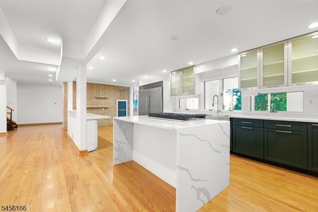 1204 Johnston Dr, Watchung Boro, NJ 07069