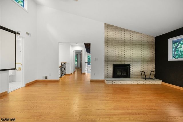 1204 Johnston Dr, Watchung Boro, NJ 07069