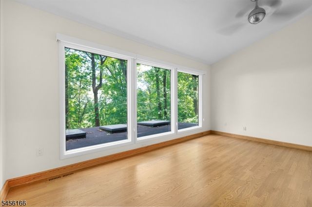 1204 Johnston Dr, Watchung Boro, NJ 07069