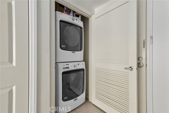 469 Country Club 114, Simi Valley, CA 93065