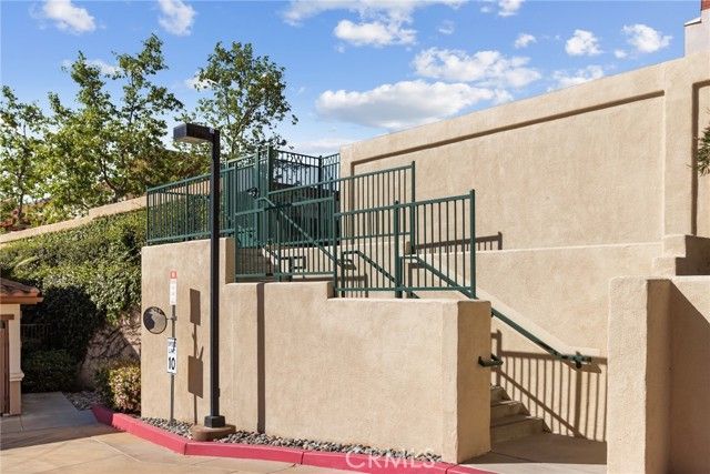 469 Country Club 114, Simi Valley, CA 93065