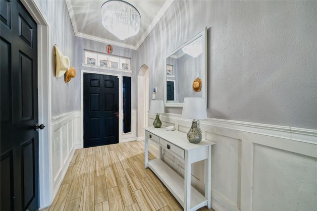 1527 Country Club Cove Dr, Baytown, TX 77521