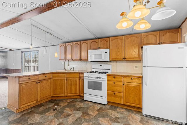 5246 Nicholson Road, Fowlerville, MI 48836