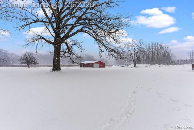 5246 Nicholson Road, Fowlerville, MI 48836