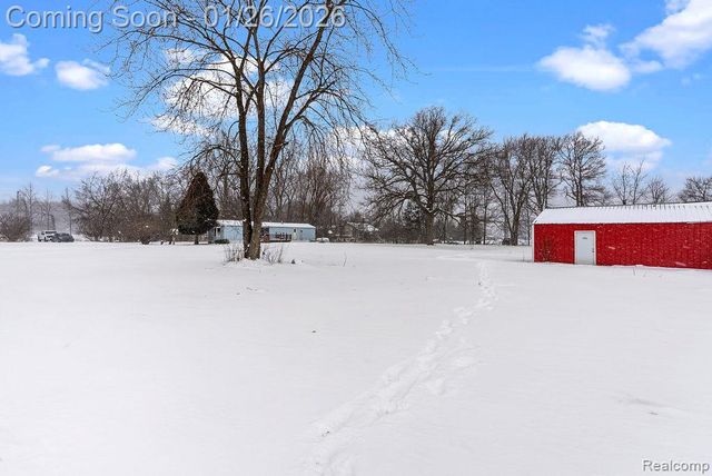 5246 Nicholson Road, Fowlerville, MI 48836