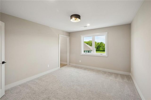 2728 NE 91st Place, Kansas City, MO 64156