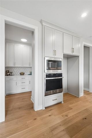 2728 NE 91st Place, Kansas City, MO 64156