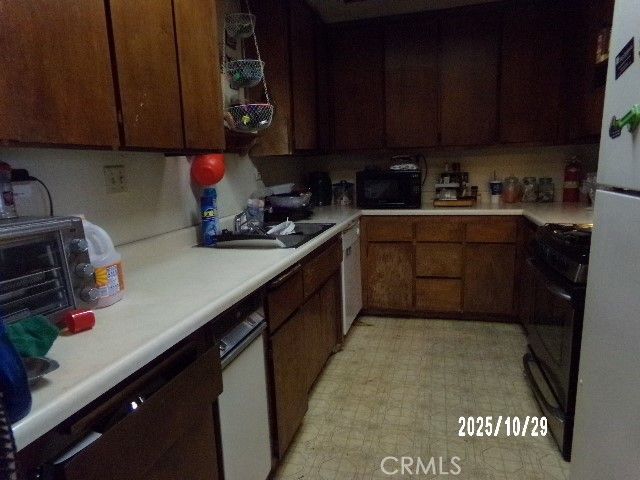 11258 5th Avenue, Hesperia, CA 92345