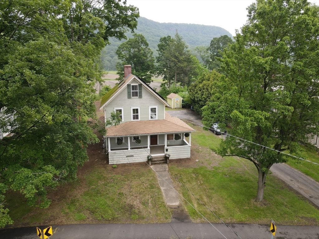 106 N Main St, Deerfield, MA 01373