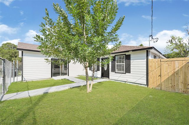 7625 Touchstone Street, Houston, TX 77028