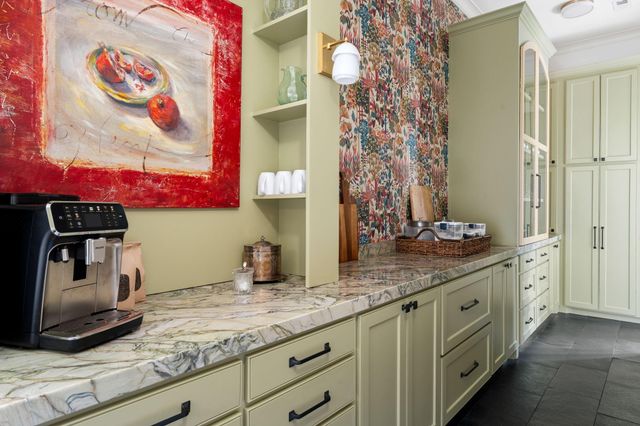 2215 North Boulevard, Houston, TX 77098