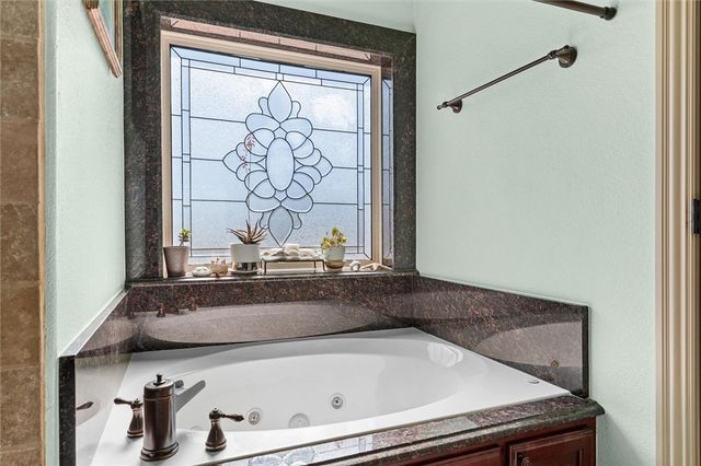 200 W Kimberly Lane, Rogers, AR 72756