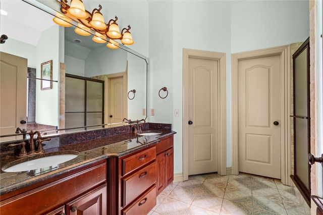 200 W Kimberly Lane, Rogers, AR 72756