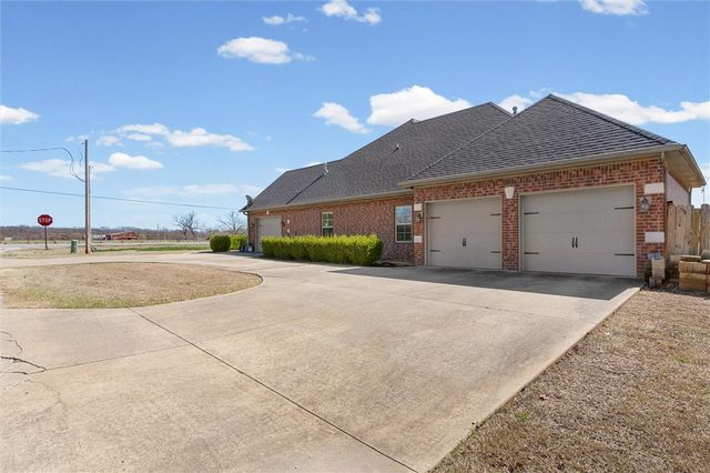 200 W Kimberly Lane, Rogers, AR 72756