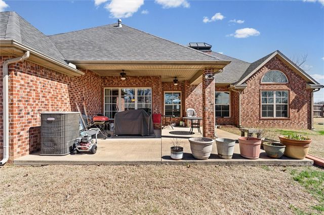 200 W Kimberly Lane, Rogers, AR 72756