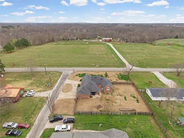 200 W Kimberly Lane, Rogers, AR 72756