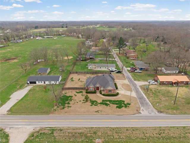 200 W Kimberly Lane, Rogers, AR 72756