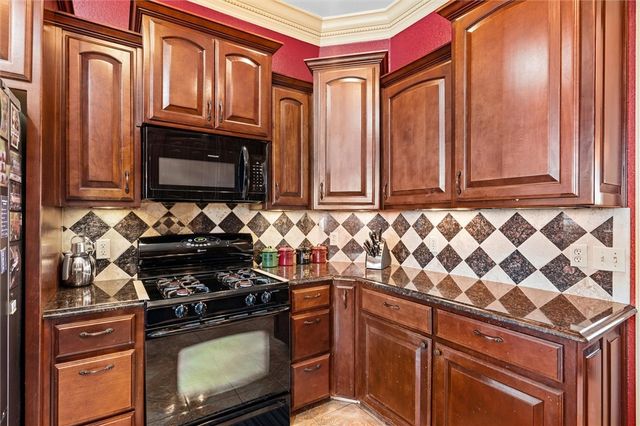 200 W Kimberly Lane, Rogers, AR 72756