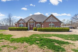 200 W Kimberly Lane, Rogers, AR 72756
