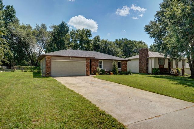 5432 South Honeysuckle Lane, Battlefield, MO 65619