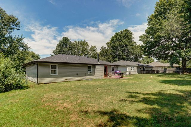 5432 South Honeysuckle Lane, Battlefield, MO 65619
