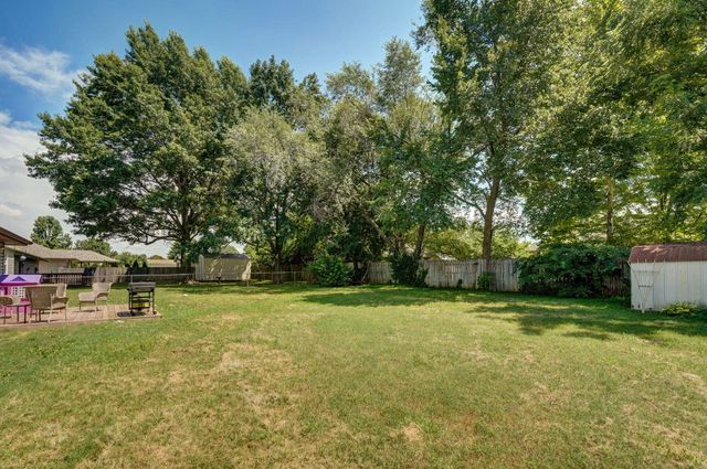 5432 South Honeysuckle Lane, Battlefield, MO 65619