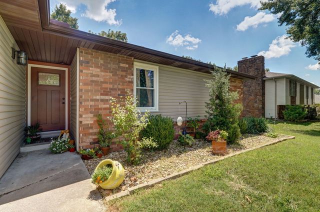 5432 South Honeysuckle Lane, Battlefield, MO 65619