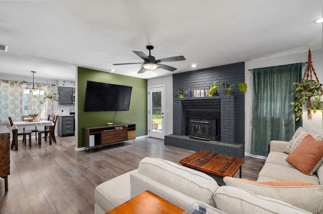 5432 South Honeysuckle Lane, Battlefield, MO 65619